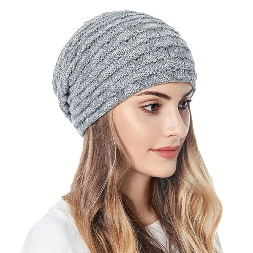 /- Solid Color Plush Knitted Baggy Beanie Hat - New